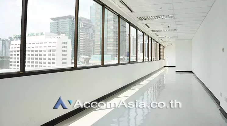 6  Office Space For Rent in Silom ,Bangkok BTS Sala Daeng at Q House Convent AA14066